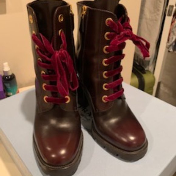 Burgundy velvet laced PRADA boots - Picture 2 of 6